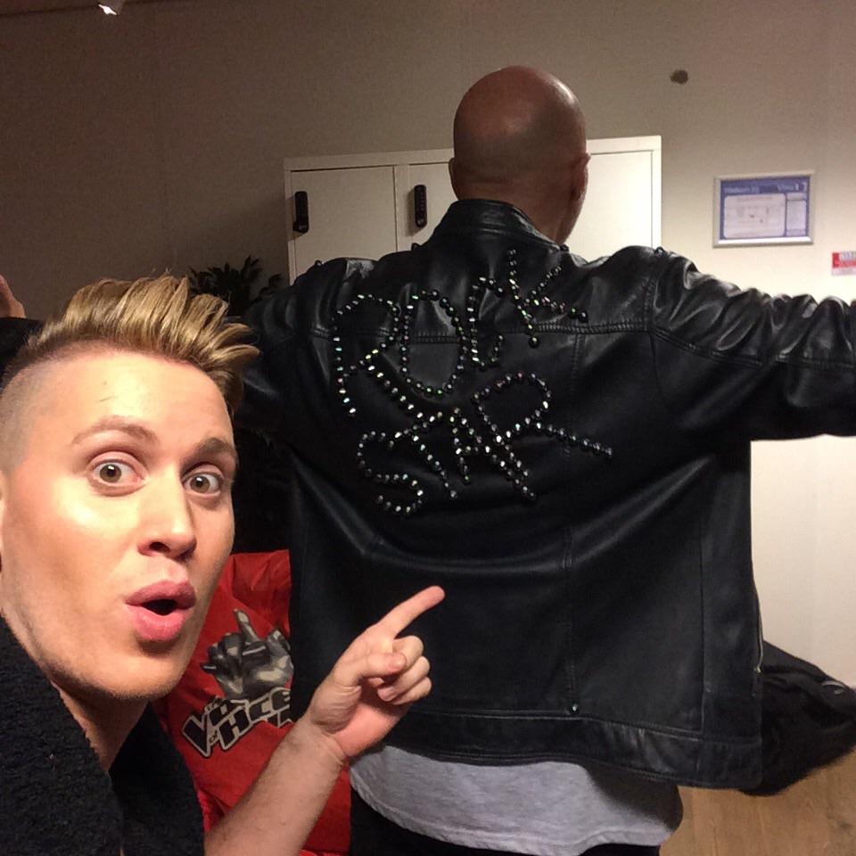 Vilouca's tweet photo. Sneak peak achterkant @RTL_TVOH #vilouca #tvoh #teamAliB http://t.co/MBZlugxw9o