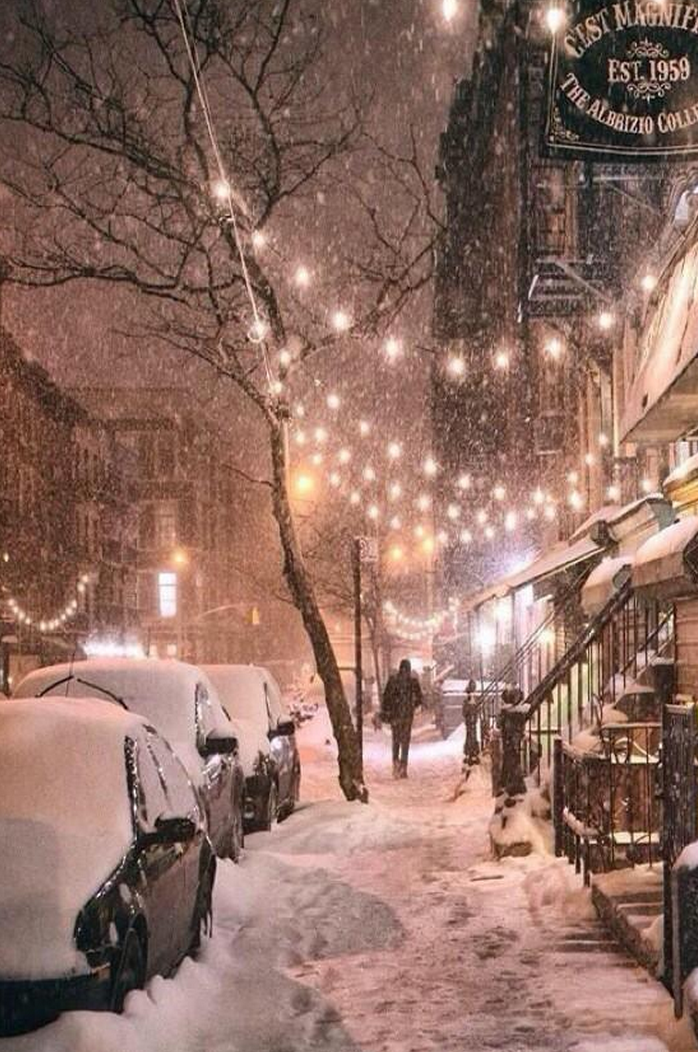 TypicalGirI's tweet photo. if its going to be this cold can it at least look like this http://t.co/DwBKso7EZW