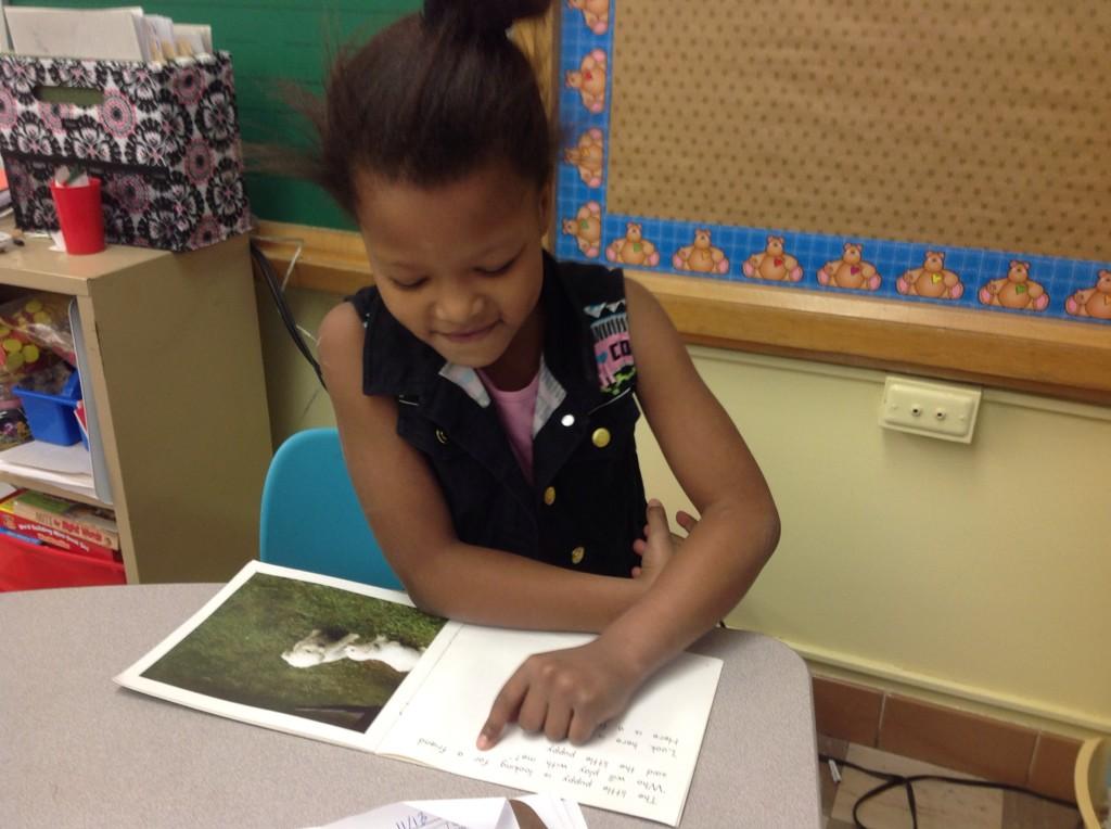 MrsRedlinger's tweet photo. Working hard at reading group! http://t.co/IgcZnX6l11
