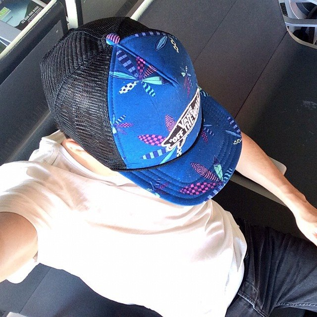 vans_mx's tweet photo. #ViernesConVdeVans FT. @rogergzz #OFFTHEWAL http://t.co/jm09dhufoH