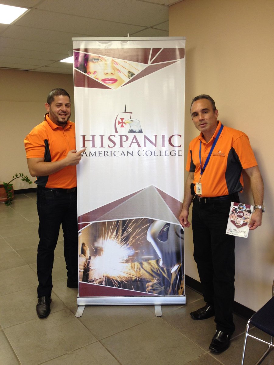 HacHispanic's tweet image. Nelson y Carlos #admisiones #hispanicamericancollege