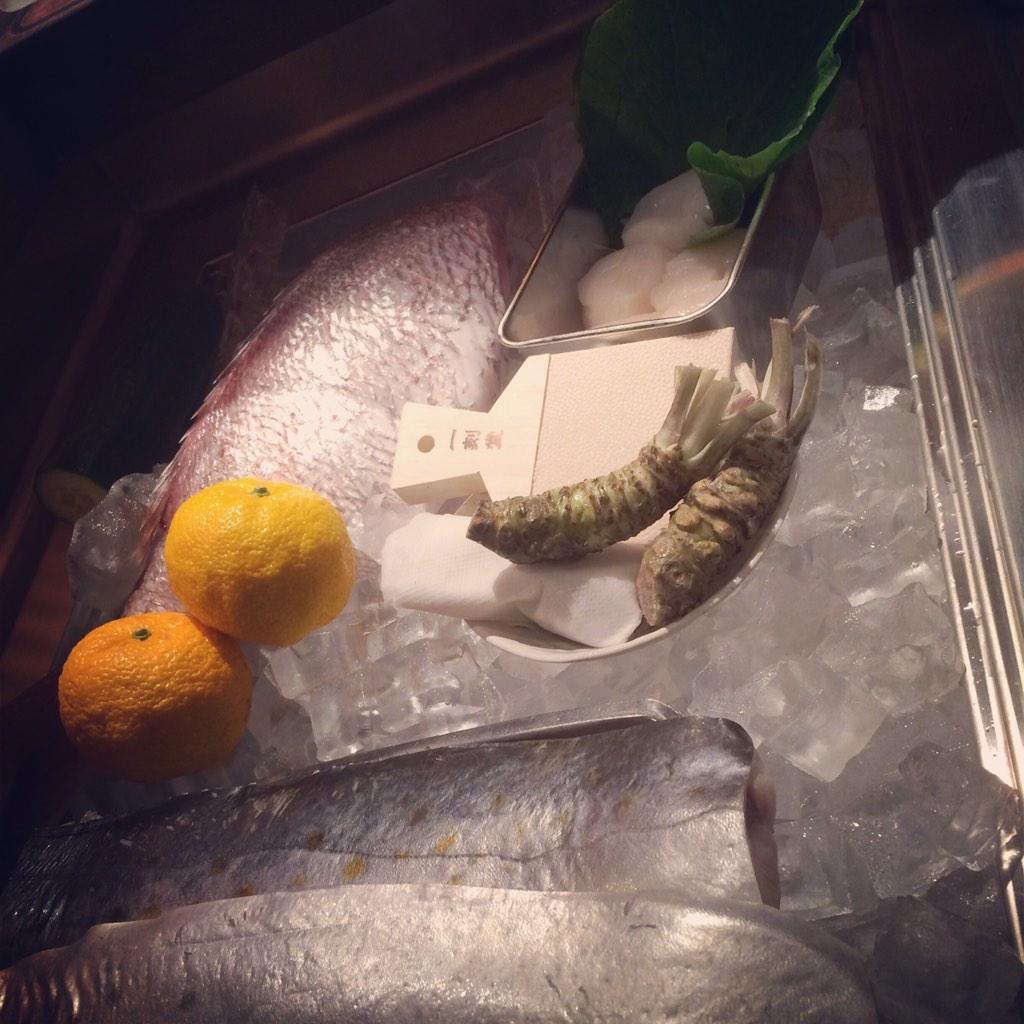 davidchang's tweet photo. Dream come true: always wanted a classic ice station set up for raw fish #newko http://t.co/UqqIRsBIa9