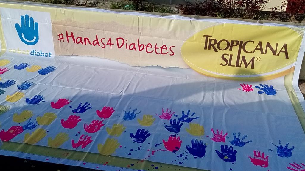 Willi_Sammy's tweet photo. Ayo!! Bersama dengan Tropicana slim kita meriahkan kegiatan utk sobat diabet #Hands4Diabetes @HiLoAMQ @TropicanaSlim http://t.co/QPWOalgh6J