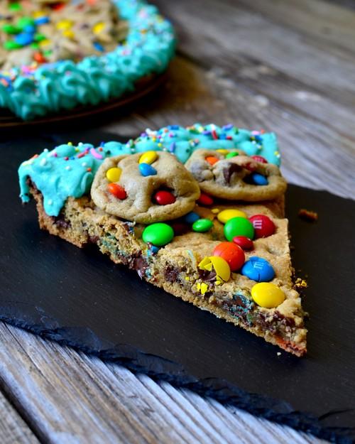 ThaBestFood's tweet photo. Tarte au M&amp;M'S http://t.co/VpxY8cwx26