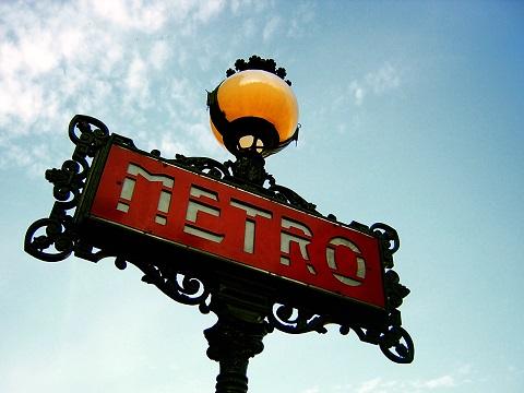 How To Ride the Metro in #France with Luggage - globerove.com/france/how-to-… - #FranceVacations