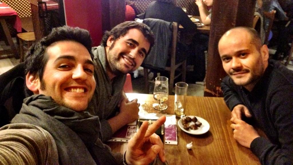 frnperea's tweet photo. Con @ProvencioMiguel y @MateosPaul en #AlcaláDeHenares a punto de recibir un premio para #Eladio en @ALCINEFILMFEST http://t.co/vRUZ4tBvbO