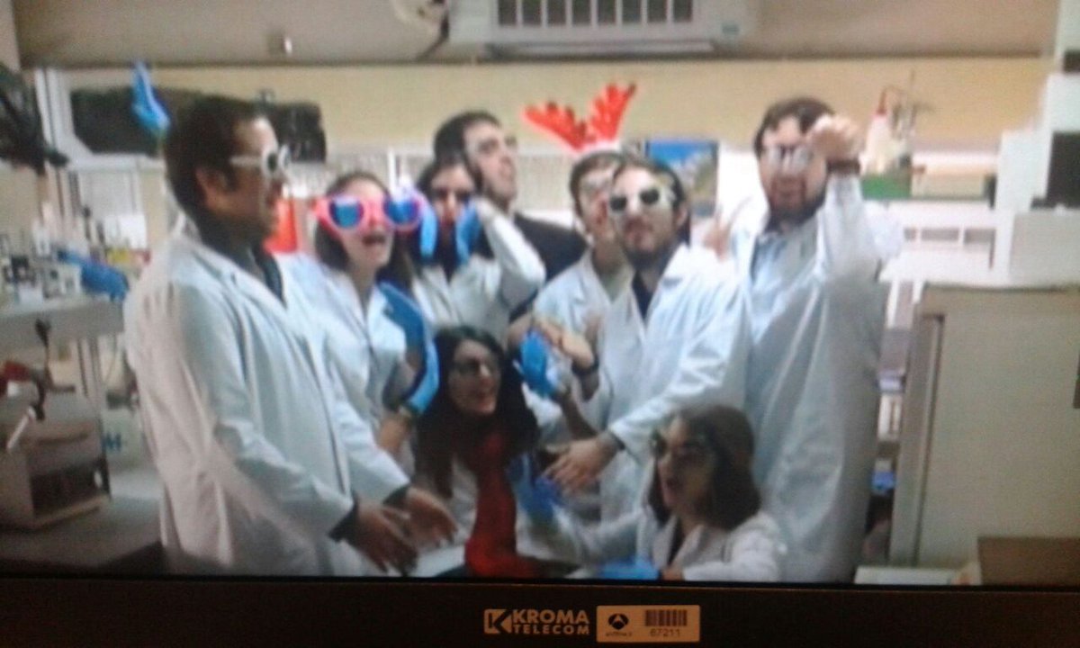 laSextaColumna's tweet photo. Hay que buscar financiación  para evitar la #CienciaDesterrada... Y no es fácil http://t.co/3z2uLfxeeY