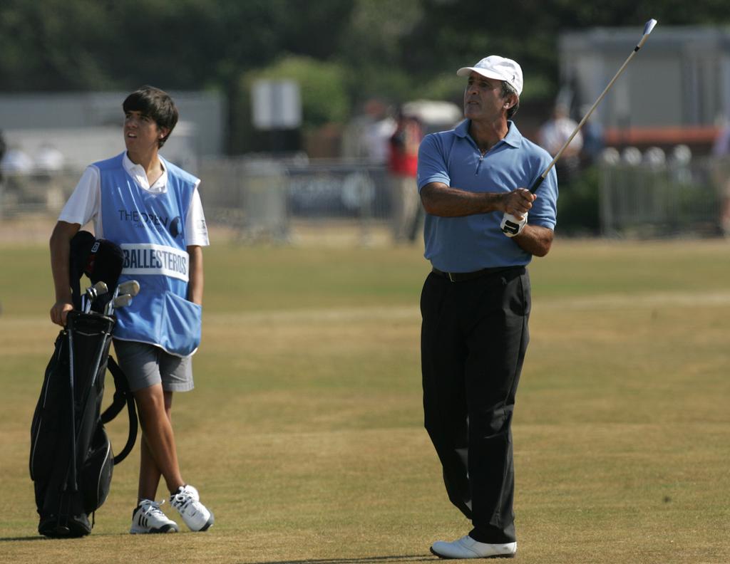 DPWorldTour's tweet photo. 40 years after his Dad turned pro, @J_Ballesteros1 has turned pro today. All the best Javier! http://t.co/Ef5OlPtZVz