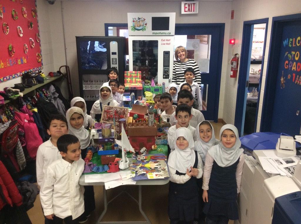 rahmandoreen's tweet photo. Building activity from grade one:) @FMISonthego @FMPSD @albertateachers #handsolearning http://t.co/i7aGjlHTro