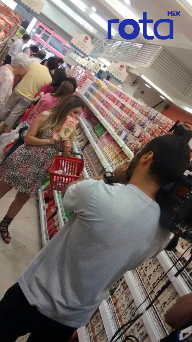 rota_mix's tweet photo. Corre preparar a pipoca que às 22h tem última reprise do #RotaMix Liberdade com a @raissaraissa ! Não perde :) http://t.co/T8FJvWr24g