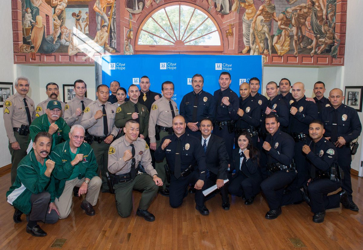 Boxing4Hope's tweet image. Together for the same cause #CureCancer @LAPDHQ @LASDHQ #Fight4Life
