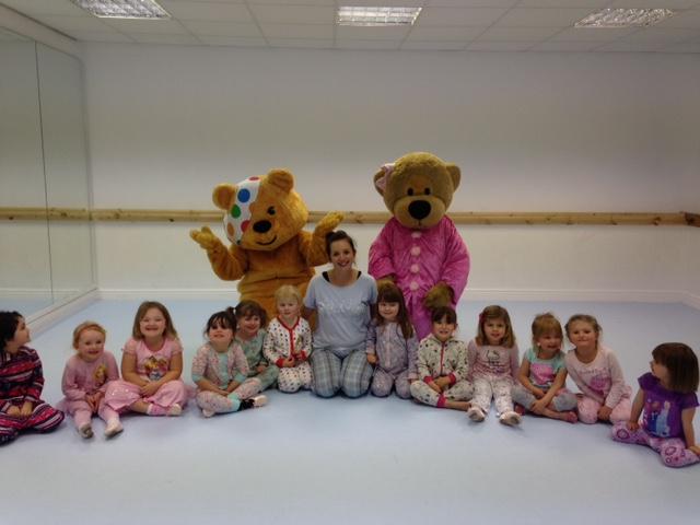 _claireoconnor's tweet photo. Brilliant effort by all @babyballet stars for dancing in pjs for @bbccin - £5000+ so far and still counting! http://t.co/X4NQH8TJOh