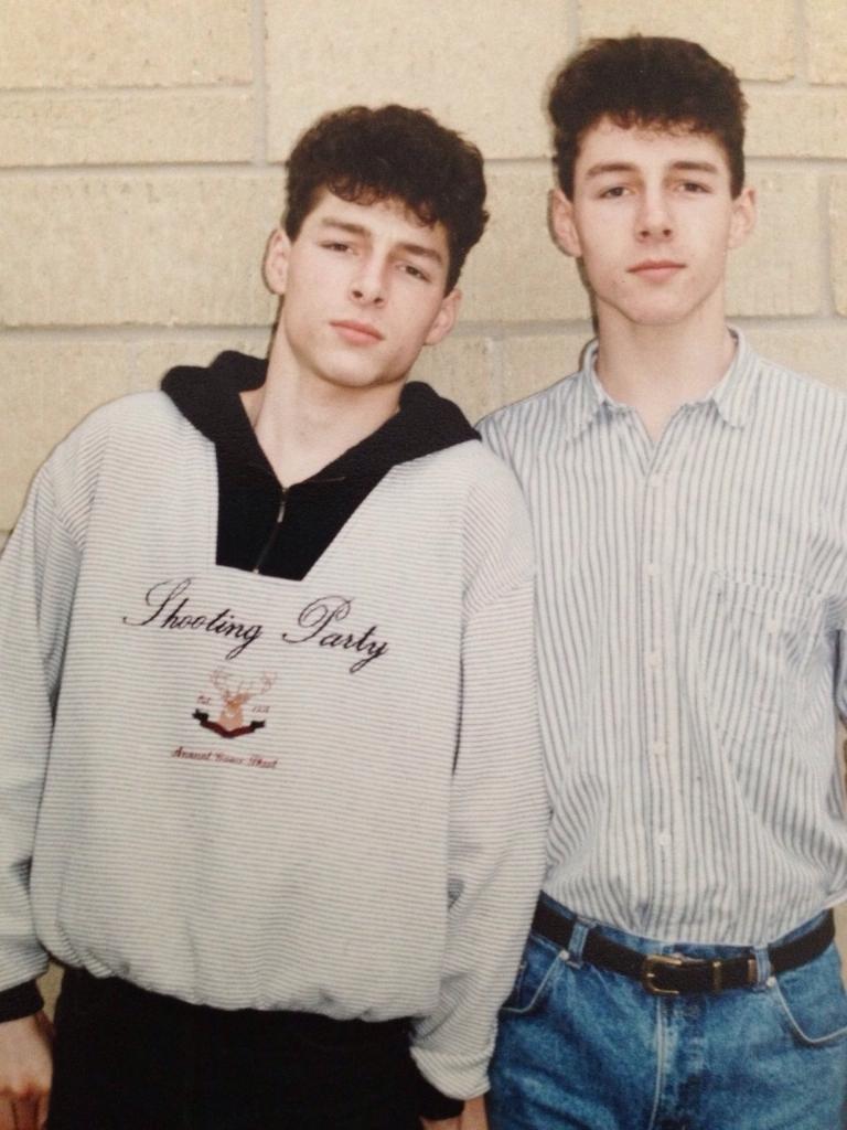 Paulives65's tweet photo. Well hell who is that good looking twin  on the left, yes me at 19.Possible I have added a few pounds #19andunaware http://t.co/wI031khq8s