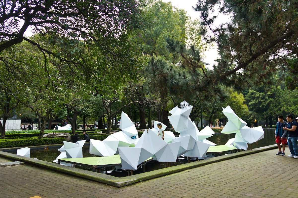 designweekmex's tweet photo. Estructutas Efímeras—
Espacios que se integran con el entorno y el público.

#DWM14 [18-19/Oct, Parque Lincoln] http://t.co/OGb30girya