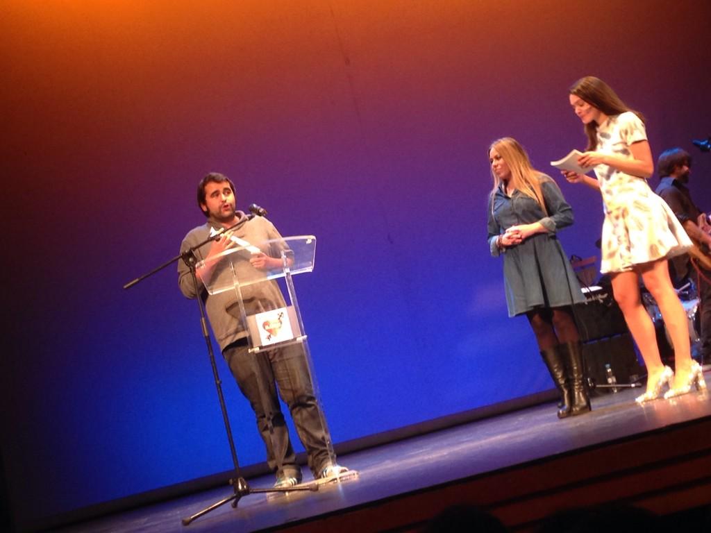 frnperea's tweet photo. El gran @ProvencioMiguel, recogiendo el Premio del Público para #Eladio en @ALCINEFILMFEST!! Gracias!Vamooooooooos!! http://t.co/69G8vHAl71