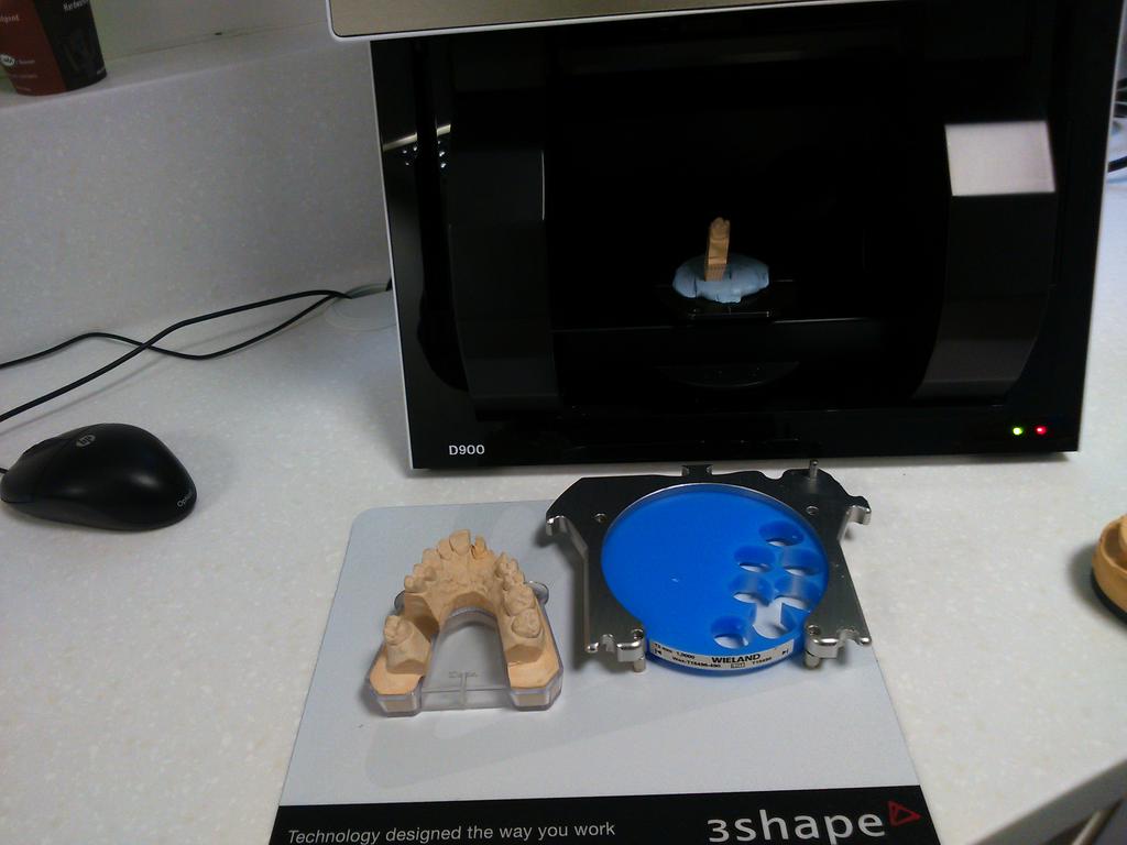 plastermonkey's tweet photo. Thankyou Ivoclar for a great day.
It was a eye opener how easy the 3shape scanner is to use. http://t.co/XjbY17yJ5S