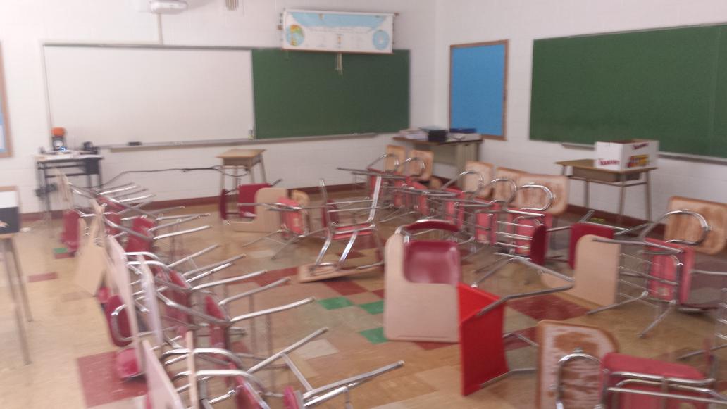 MrDParHigh's tweet photo. Only 3 students went home with trenchfoot! #success #ww1 #trenchwarfare #edchat #us2 #PHS http://t.co/xaZUDsMFTG