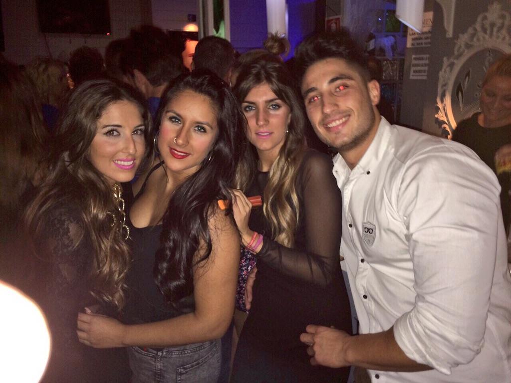melania_lpez's tweet photo. @AngelaSV9 @dominicantero http://t.co/u8Wg8gK06L