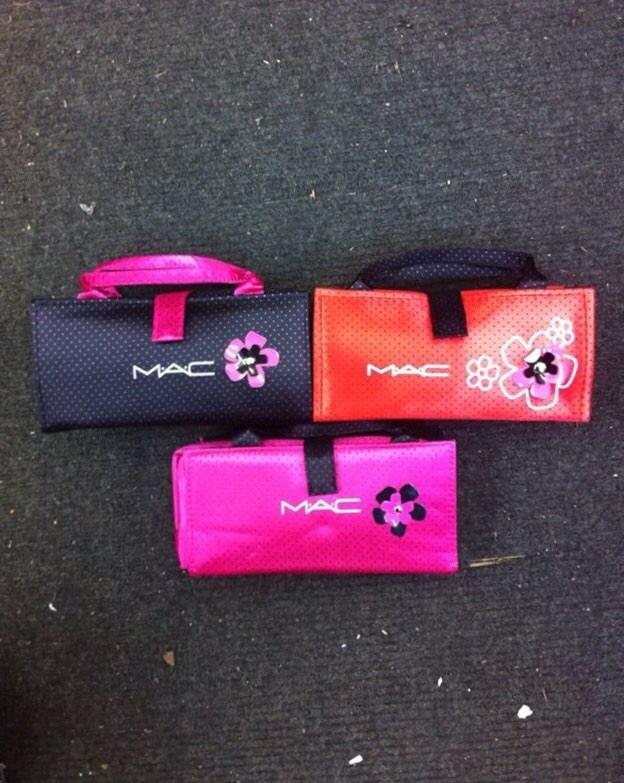 AClassStore's tweet image. Women MAC make up kit 
£45 each or £65 for 2 We deliver anywhere in the UK call 07827 387168