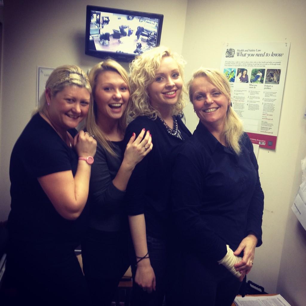 ReevesMelody's tweet photo. Me and some of the work girls!(and mumsy) love them 😘 http://t.co/ZjesBh9IOm