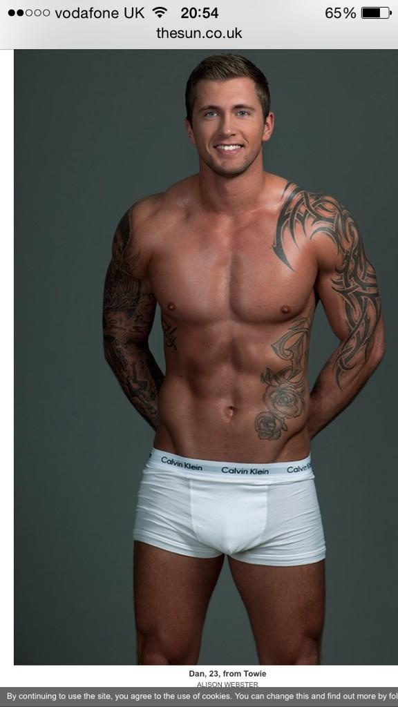 kezzybezzy's tweet photo. @KBatesy9 @TheSunNewspaper keep it coming love a pic of dan osbourne men take note http://t.co/lsGOkzk5Va