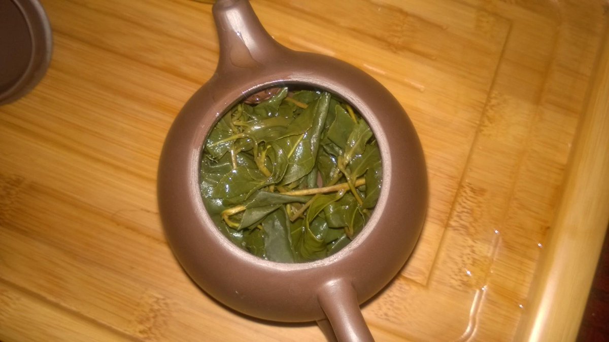 RahofRah's tweet photo. Here is a preview of tomorrow's #DaYuLing from @Beautiful_tea #DrinkMilitia #Oolong #TaiwanTea #Tea http://t.co/jK8mdltr5z