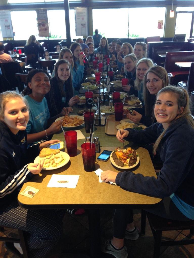 CyRanchVball's tweet image. And here we go! But first, we eat!! #fuelforthewin
