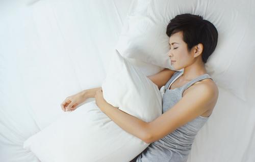 SertaSheep1's tweet photo. It's National Sleep Comfort Month!  Check out our tips to help you sleep more comfortably.  http://t.co/LHZLAdlFxe http://t.co/xetyRtIbyP