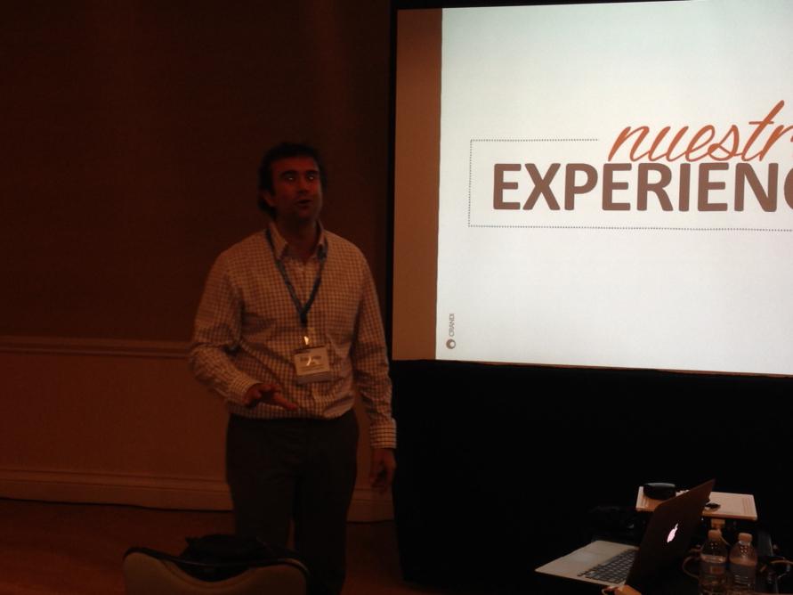 mgmmgm's tweet photo. En Espanol!  3 Lecciones Claves de Media Social!  To a room full of dealers from Latin America!  #cool #connect2014 http://t.co/J4la2vRYpB