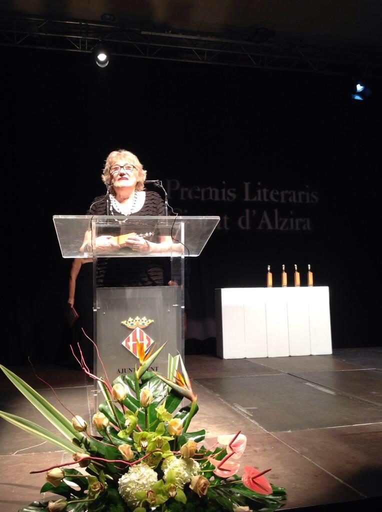 escolatv's tweet photo. @bromera #PLCA2014 Moltes felicitats a Isabel Clara Simó i a tots els guanyadors dels Premis Ciutat d'Alzira. http://t.co/TIc2B6syJM