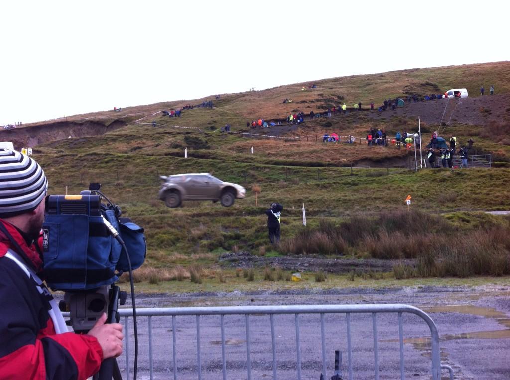 Tudwal's tweet photo. Dwrnod gwych ar Rali GB heddiw! Efo @boomgimp ar @RalioS4C  @WalesRallyGB #whoo! http://t.co/A9449LKTSn