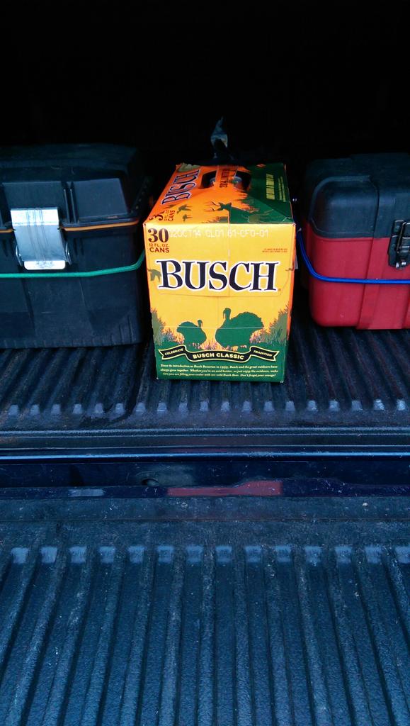 ericmpaul11's tweet image. It's that time of year #temperaturesdropping #Emergency30pack #f150