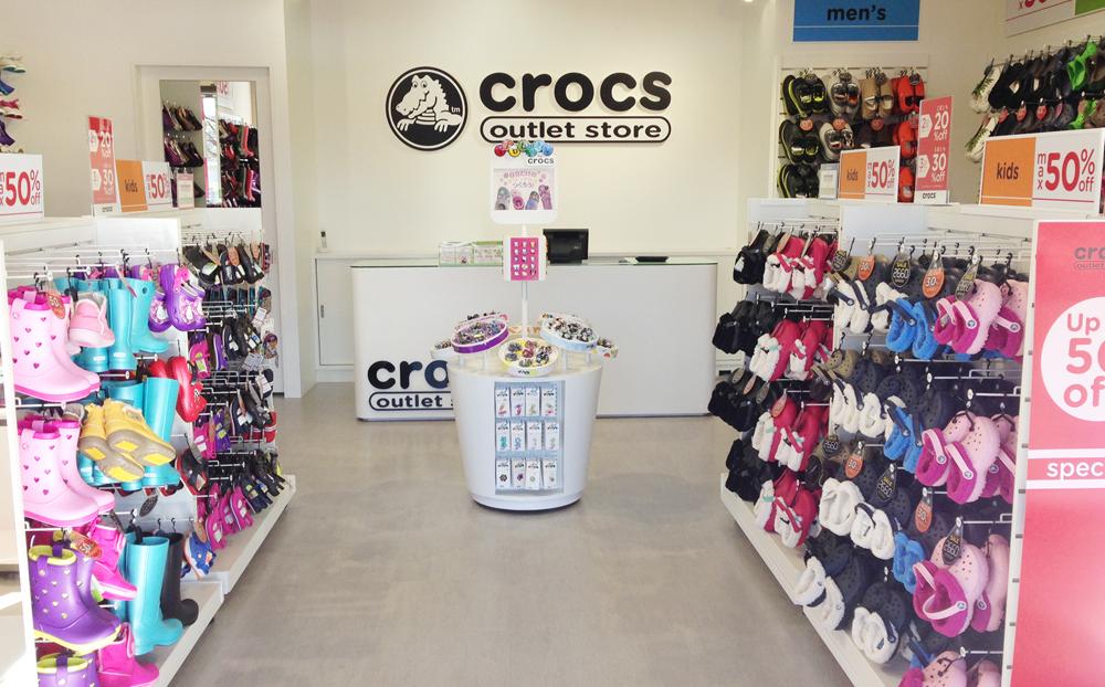 クロックス ジャパン Crocs Crocs アウトレット軽井沢店 オープン クロックス のレアキャラ クロスライト君もくるよ みなさまのご来店お待ちしております Http T Co Ukkocinpex Http T Co Sswans7yer