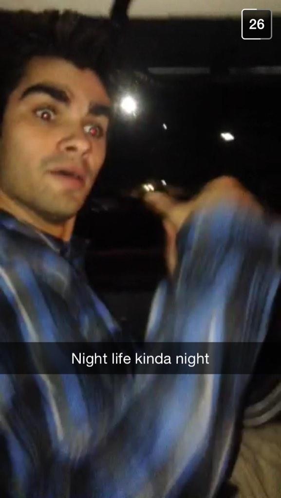 abcdedee's tweet photo. when u hand justin the aux cord #NIGHTLIFE #SIYAH #REALDL #SHOUTOUTTOMYHOMIEBIGGIE #RIP http://t.co/2ujAcFblp3