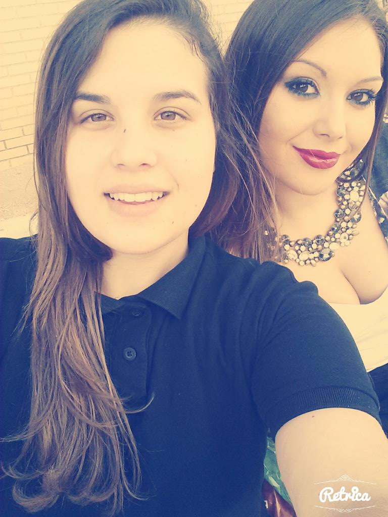 ssnchz_'s tweet photo. Felices 18 mi niña♡Que ya eres mayor de edad pero tu pavo sigue igual por muchos más juntas.Que te quiero muchísimo🎉 http://t.co/kRB4w7RwYz