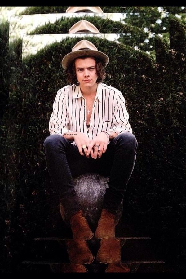 PayusFox's tweet image. Nuevas fotos de Harry, Louis, Niall y Zayn, que estarán incluidas en el álbum "FOUR Ultimate Edition" #1DNotes