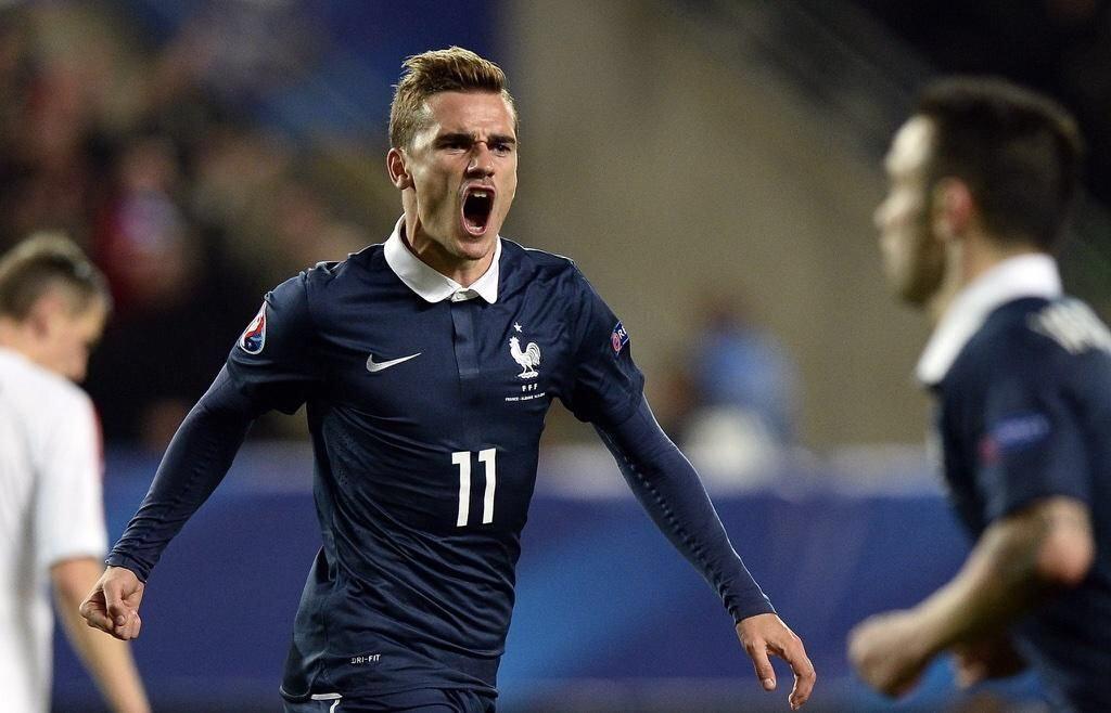 AntoGriezmann's tweet photo. Match nul, adversaire compliqué à jouer mais grace au travail de l'équipe on a su égaliser !! #WorkHard #5 🇫🇷 http://t.co/yYAzjelB73