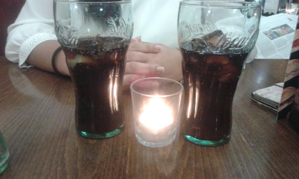 almudena140395's tweet photo. Con ella siempre es buena vida @arrimadas94 http://t.co/NG3PlPEfPc