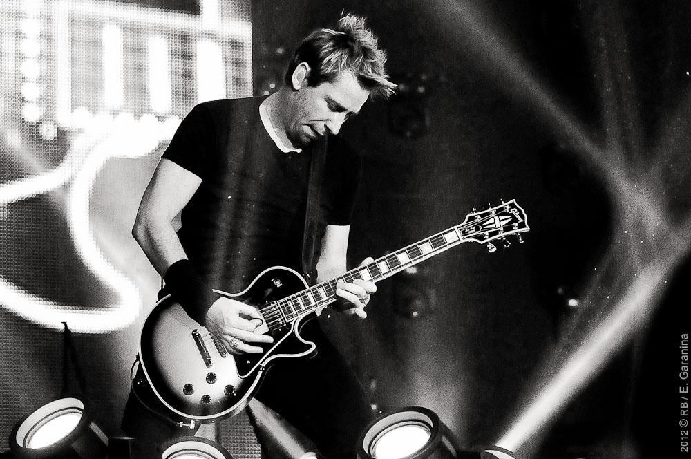 Happy 40th birthday for Chad Kroeger, the amazing singer of this band! Thank you so much for everything!! 