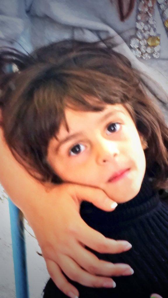 Al77assan's tweet photo. Imagine that this angel sleeps every night in the cold , without any rest and safety
#HelpTheDisplaced http://t.co/T6exXCOnNs