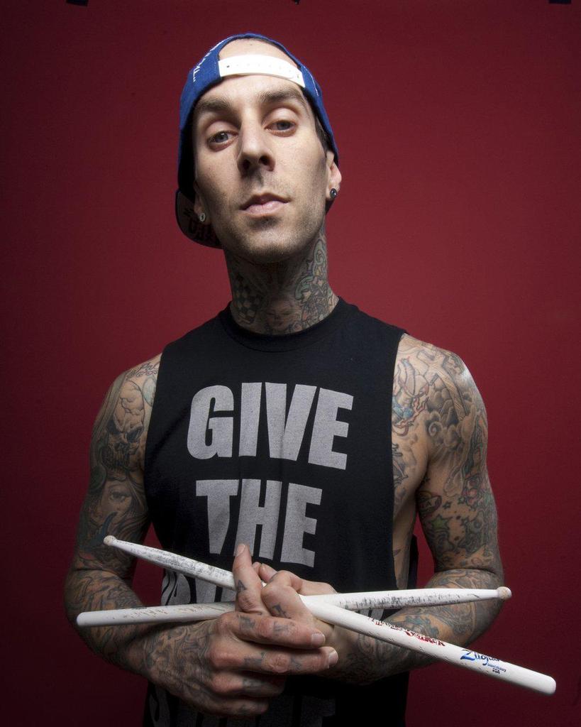 Rt if you wish a Happy birthday to 
Travis Barker 
drummer from Blink 182 