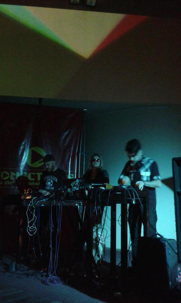 danielcasasc's tweet image. @djleeon @MiaHush red #setian 4o Jam Conectados @conecta2alzate