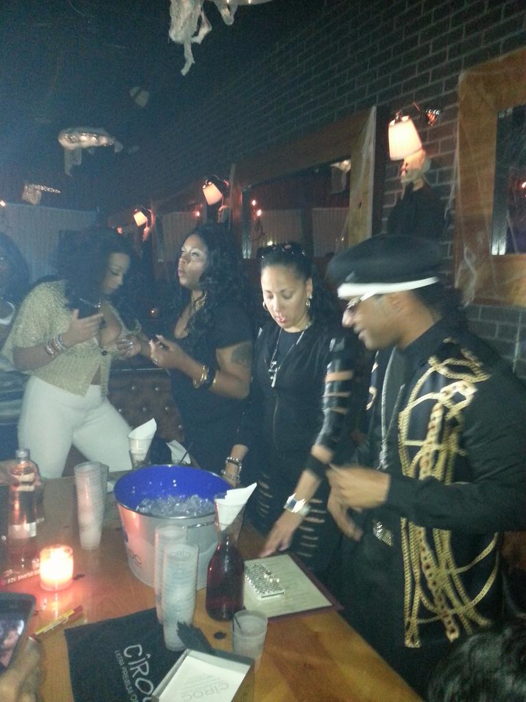 IAMSPARKYD's tweet photo. Supporting my brother in hip hop! http://t.co/VTZHPEvqy0
