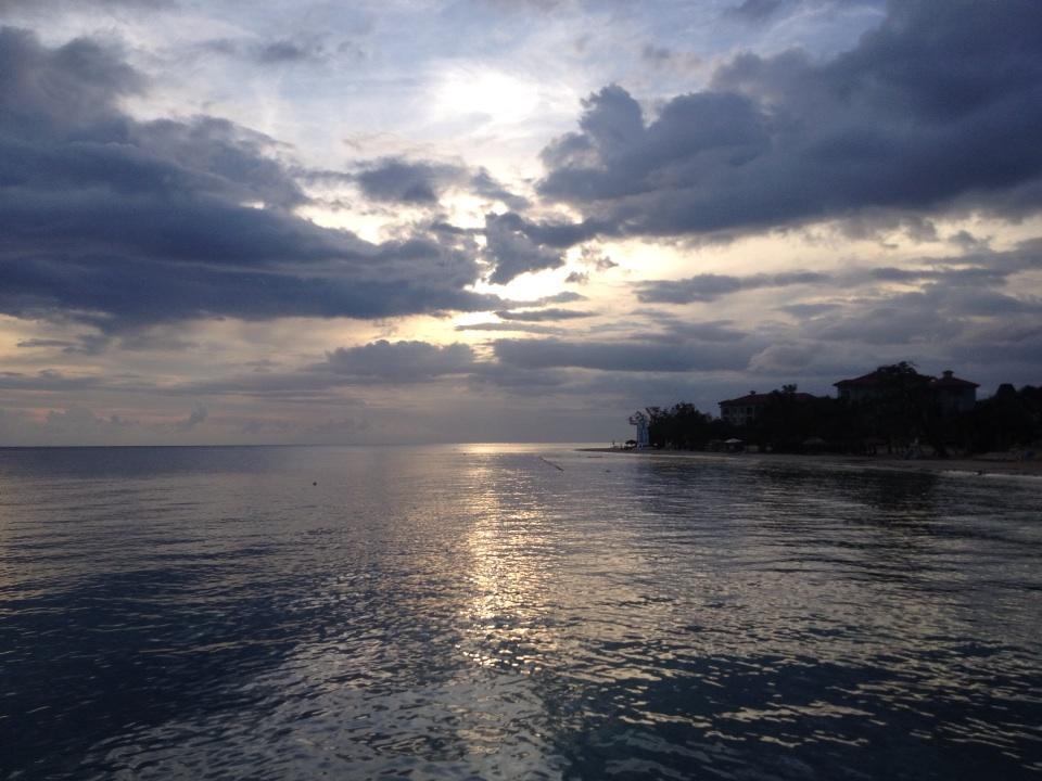 amylevinepstein's tweet photo. @SandalsResorts knows how to do a legit sunset cruise. Perfect for a @WeddingMoons lowkey bachelor-bachelorette! http://t.co/LSCQAC14lr
