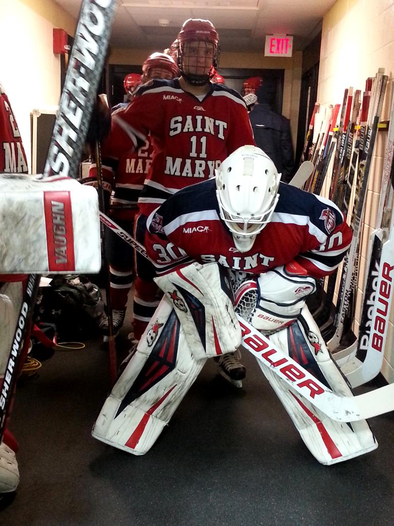 SMUMHockey's tweet photo. Warm ups. #redsweaters http://t.co/cSYm7EYhWP