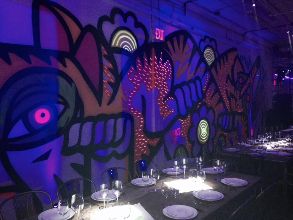 NicoleRomanoNYC's tweet photo. “@REACTtoFILM: Look in' hot up in here #BoyKong #RtFinBK #Bushwick #sneakersonlyparty @WCMGNYC rocking the decor! http://t.co/2OoPLil8xX”