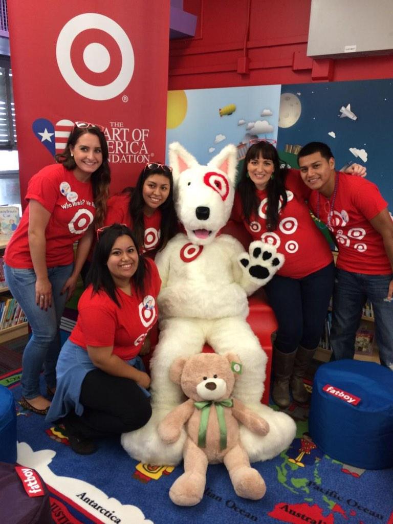 T0198Target1's tweet photo. #200thlibrarymakeover  #helpingthecommunity @LayshaWard http://t.co/mLkJasxEfi