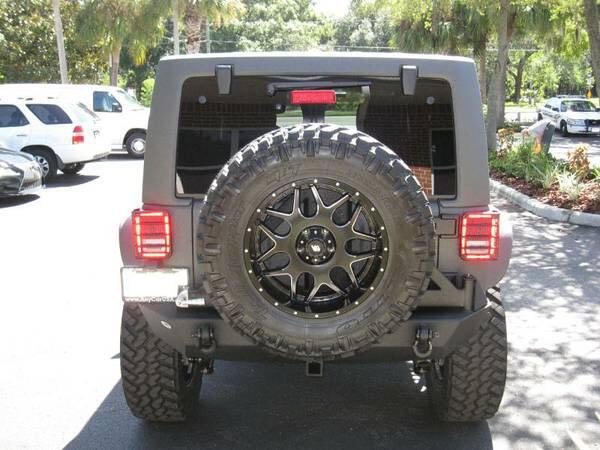 JEEP_MIA's tweet photo. @Jeep_Family shark edition @Jeep get a change to win link will be up soon http://t.co/R0eecDi7M0