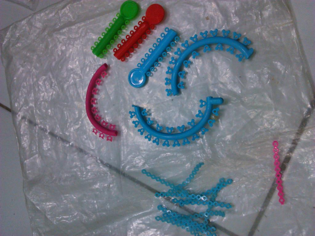 stuffcrowns's tweet photo. #barter #barterpremium #barterborongan koleksi karet behel aku, power chain, power o sa
A motif mickey ada :) http://t.co/afkOvcC8LN