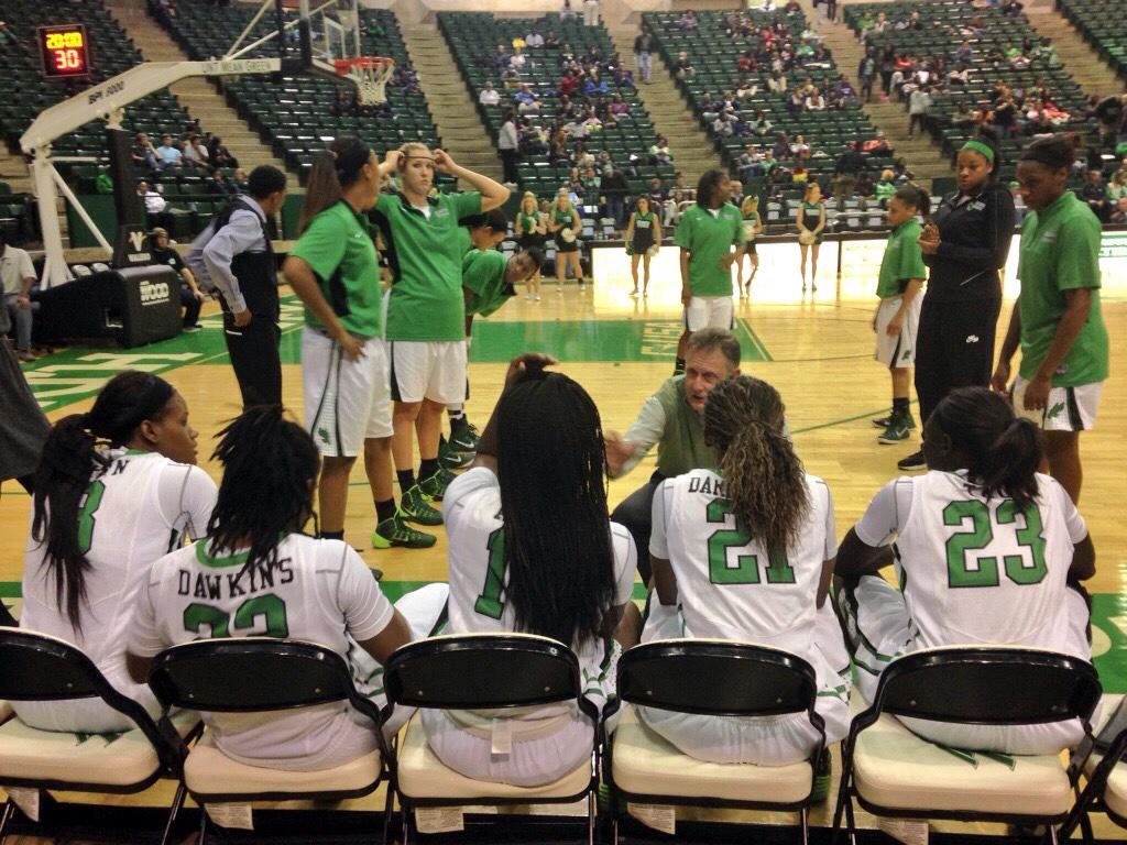 MeanGreenWBB's tweet photo. The starting lineups are announced by the one and only Robb Coffey. IT'S ABOUT THAT TIME! #SQUAAADDDDDD #GoMeanGreen http://t.co/aVMdpFqrfD